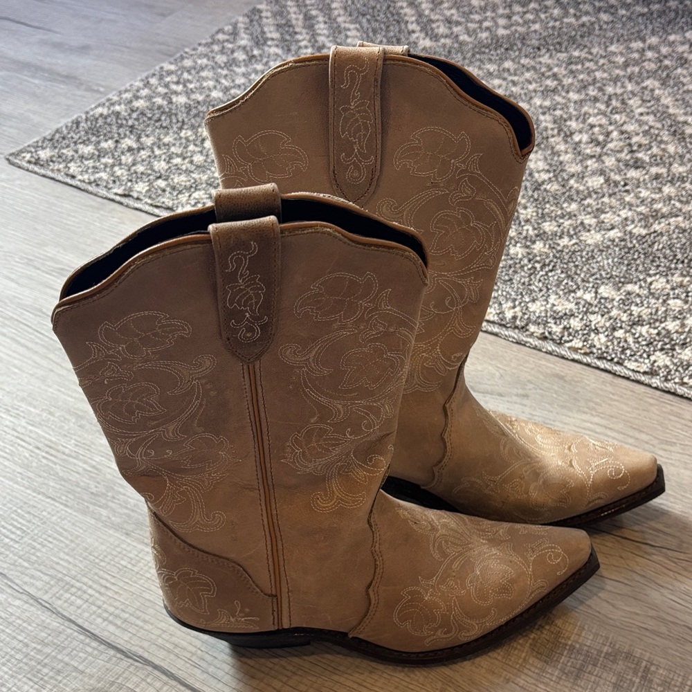 Tan Embroidered Cowboy Boots